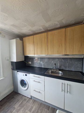 1 Bed Flat, Stratford, E7 - Photo 4