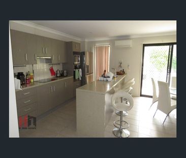 Quality Room For Rent! - Photo 2