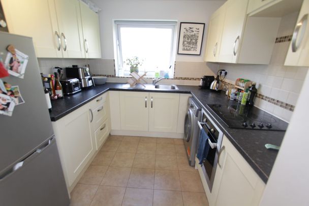 Dobbin Hill, Sheffield, S11 - Photo 1