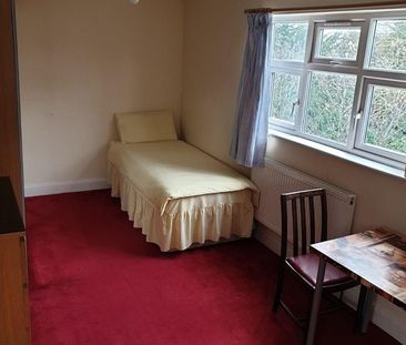 Studio Flat, London, NW4 - Photo 1