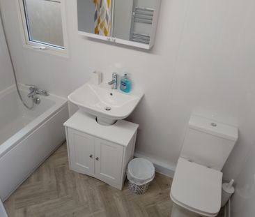Studio Flat, Tremona Road, SO16 - Photo 4