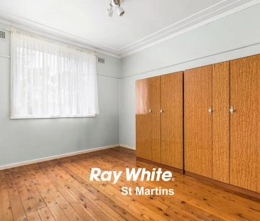 “Great family in the best location” - Photo 1