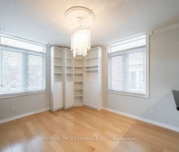 2 Bedroom, 2 Bathroom - King West Townhouse - Photo 3