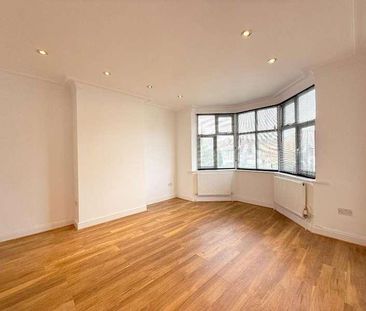 Upcroft Avenue, Edgware, Middlesex, HA8 - Photo 3