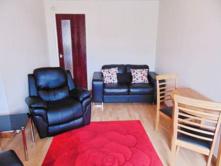 1 bedroom ground floor flat to rent - Photo 2