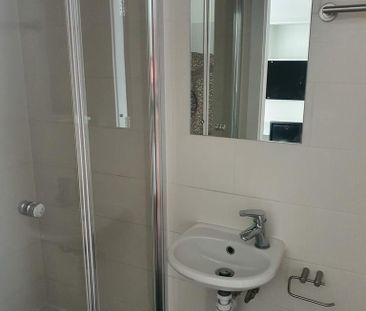 Studio to rent - Photo 6