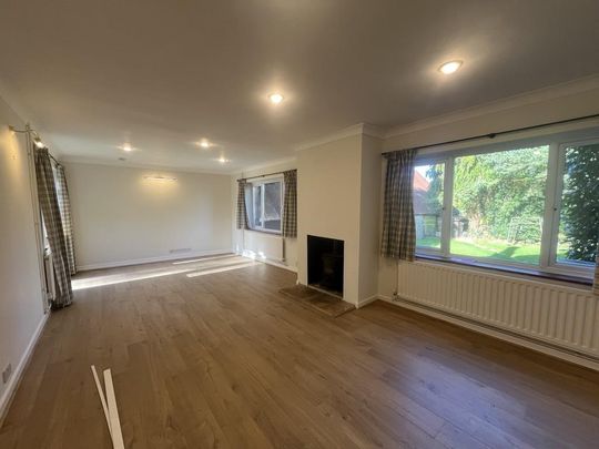 3 bedroom detached bungalow to rent - Photo 1