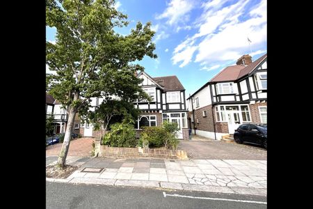 4 Bed Semi-Detached House, Clarendon Road, W5 - Photo 3