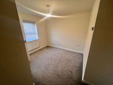 Kingsbrook, Aylesbury, HP22 - Photo 2