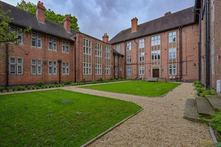 St Marys Gate - Photo 2