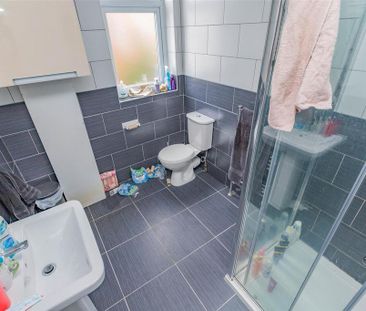 6 bedroom house to rent - Photo 2