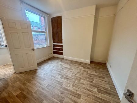 Huxley Street, Northwich - Photo 2