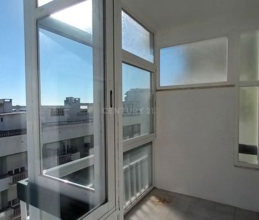 Para arrendar T2 em Oeiras - Com varandas, arrecadação e elevador - Photo 2