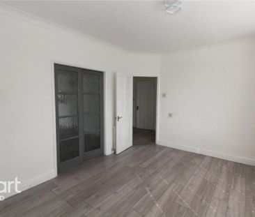 4 bedroom detached house to rent - Photo 3