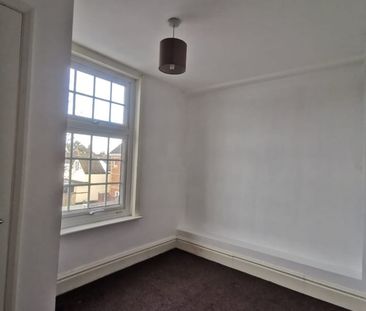 1 Bed Flat, Chatham Street, RG1 - Photo 2