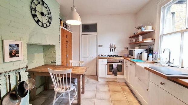 1 bedroom flat to rent - Photo 1