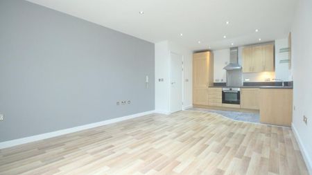 1 bedroom flat to rent - Photo 4