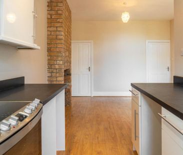 2 bedroom terraced house to rent - Photo 2