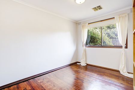 Discover Your Ideal Home in the Heart of Noble Park! - Photo 5