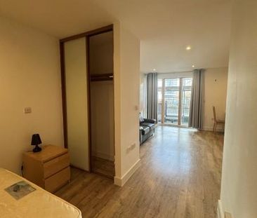 Studio to rent - Photo 3