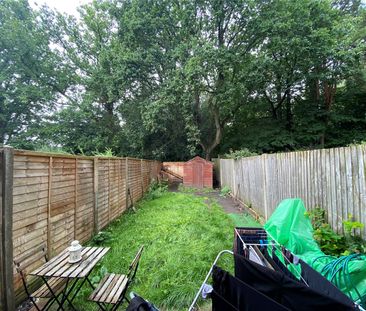 Isis Way, Sandhurst, GU47 - Photo 1