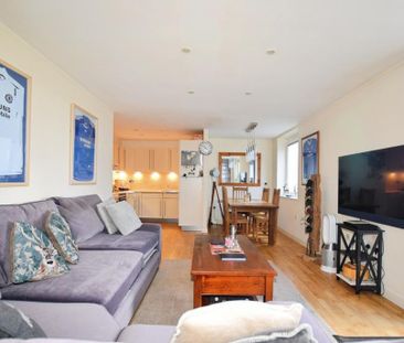 2 bedroom apartment to rent - Photo 2
