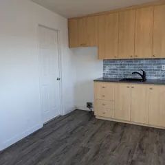 1 room apartment of 65m² in Gatineau - Photo 2