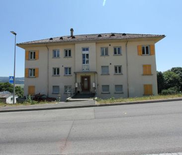 Appartement de 3 pièces, entièrement rénové - Photo 2