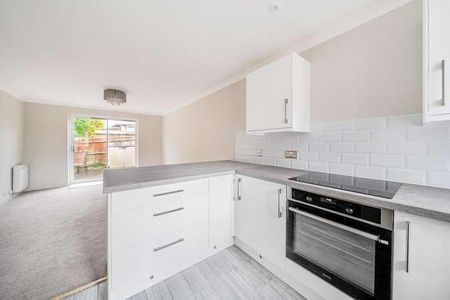 Guildford Road, Lightwater, GU18 - Photo 3