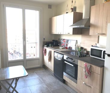 Location Appartement 3 pièces 61m² ROMANS SUR ISERE 26100 - Photo 4