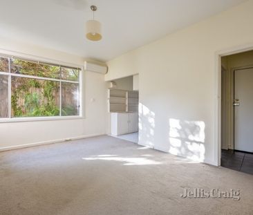 2/2A Burnie Street, Toorak - Photo 6