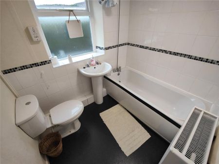 1 bedroom detached house to rent - Photo 3