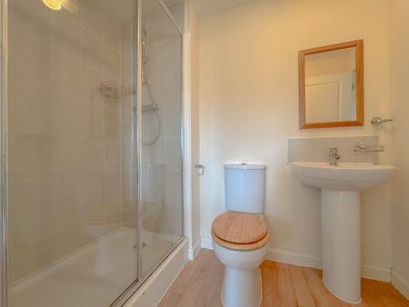 4 bedroom terraced house to rent - Photo 4