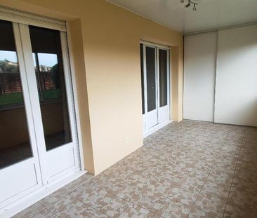 Location Appartement 2 pièces 64m² POITIERS 86000 - Photo 3