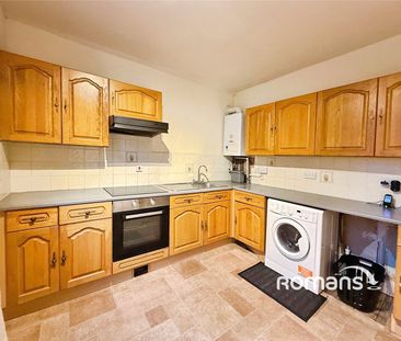 2 bedroom maisonette to rent - Photo 3