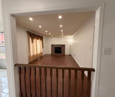 For Lease - 5 Blue Oak Avenue, Brampton, Ontario - Photo 2