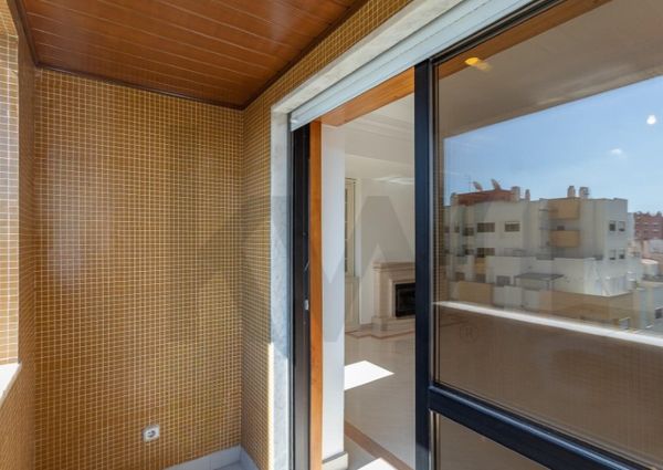 Apartamento T4 em Lisboa