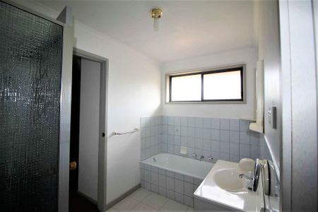 31 Govett Crescent, St Albans Park - Photo 5