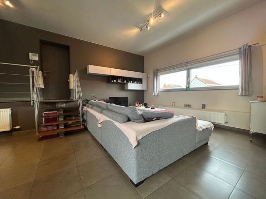 Instapklaar appartement met terras en autostaanplaats in Woubrechtegem (Herzele) - Photo 1