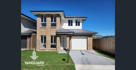 Family Home Double Storey 4 Beds, Study/Office Area & Large Backyard - Photo 4