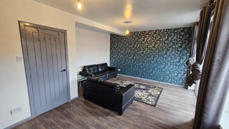 3 bedroom terraced house to rent - Photo 4