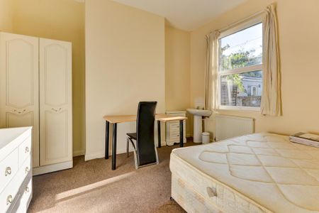 7 bedroom house to rent - Photo 4