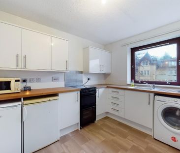 2 bedroom flat to rent - Photo 4
