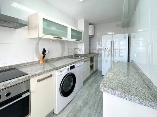 3 room luxury Flat for rent in Alicante, Spain - Photo 1