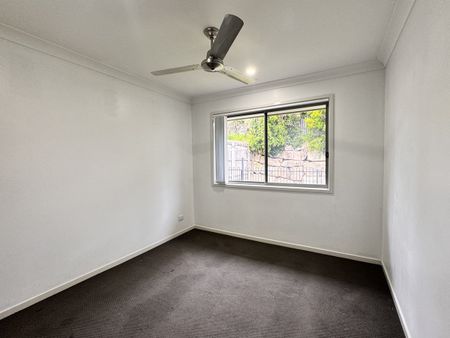 Spacious Family Home! - Photo 5