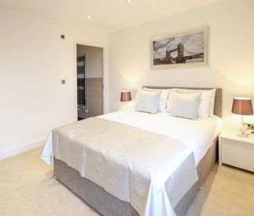 4 bedroom semi-detached house to rent - Photo 5