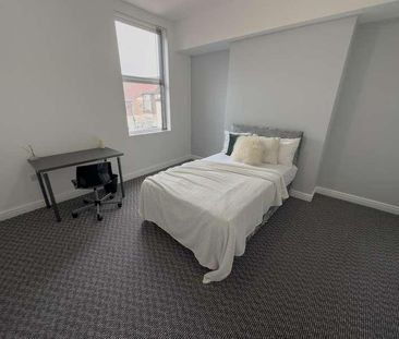 Walton Village, L4 - Photo 4