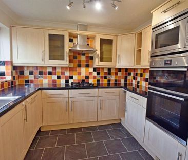 2 bedroom semi-detached house to rent - Photo 4