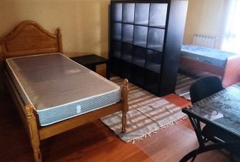 Quartos para meninas estudantes Porto frente HSJoao
