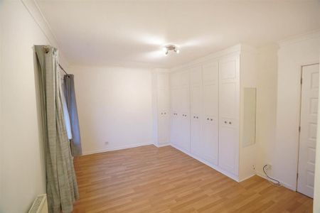 2 bedroom semi-detached house to rent - Photo 4